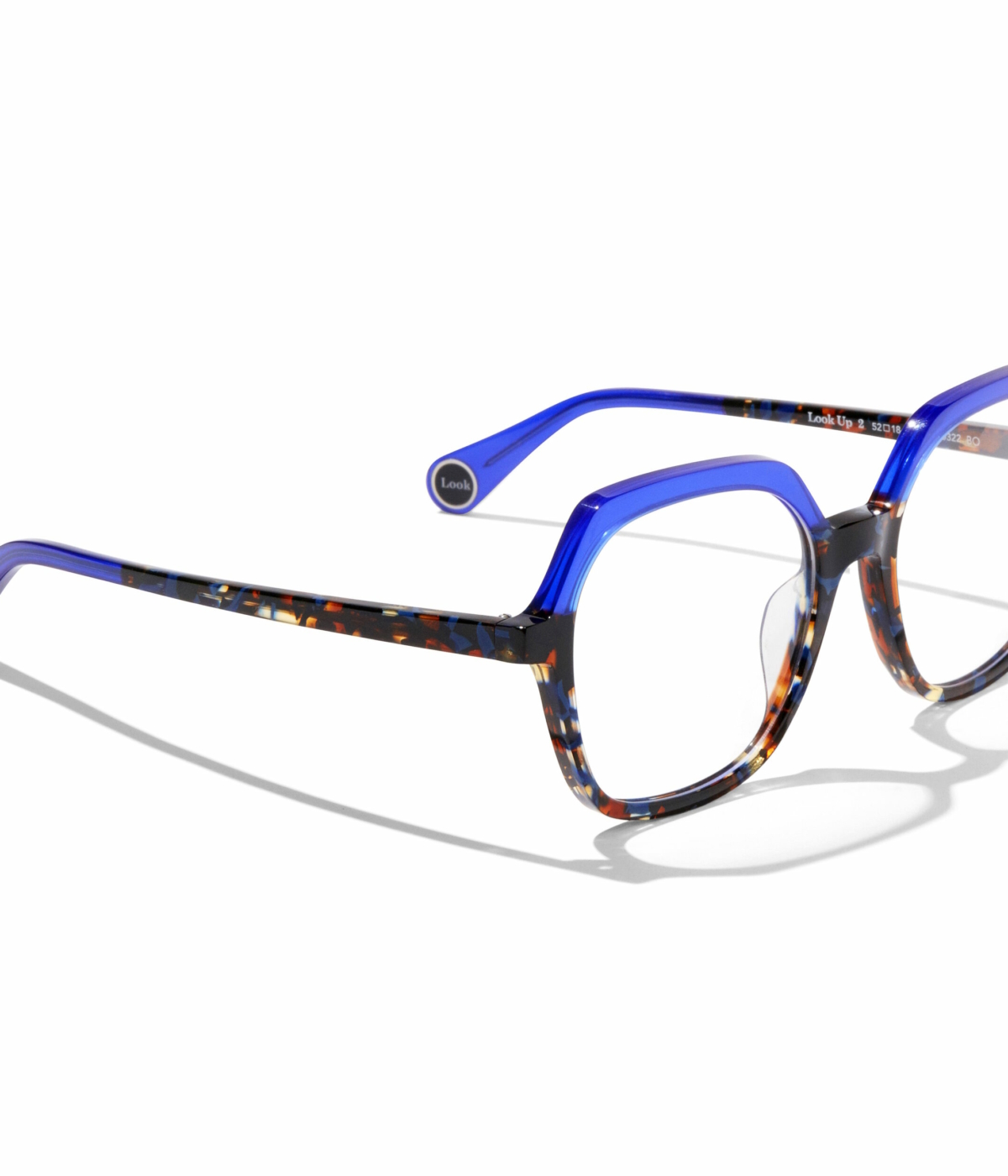 WOOW Des lunettes colorées et originales de la marques WOOW. Elles sont écaille et bleues Klein